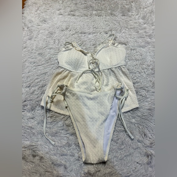 Samiol Textured Bikini Set - Picture 2 of 10